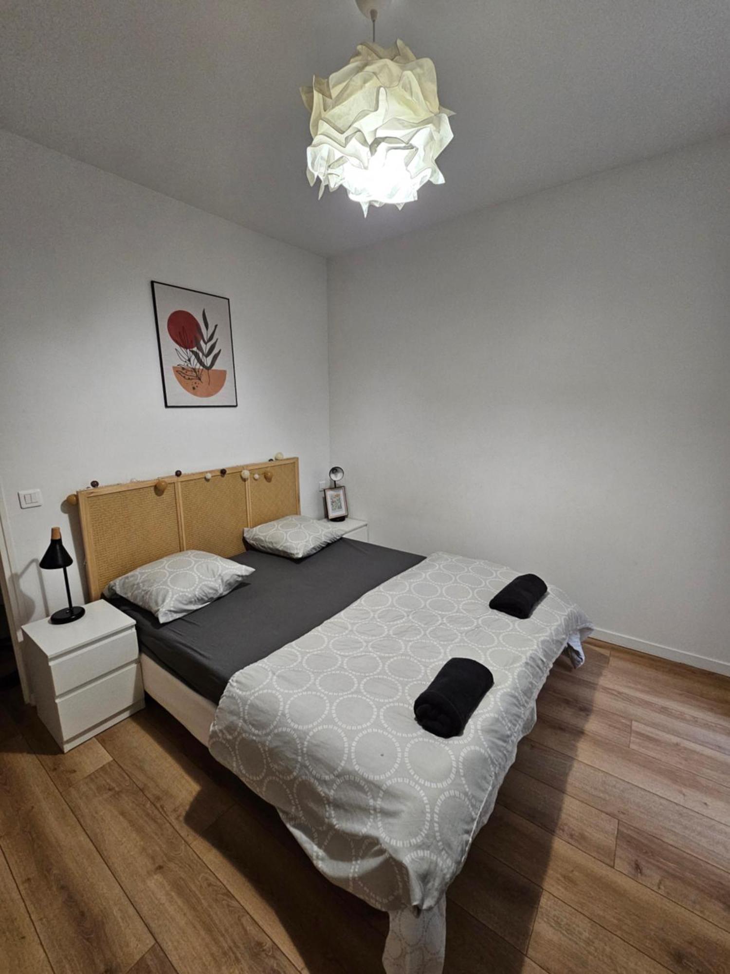 *Appartement Moderne/2 Minutes Du Metro* Saint-Ouen  Exteriör bild